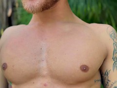 Grosse bite, Tir de sperme, Homosexuelle, Masturbation, Rasée, Solo, Tatouage