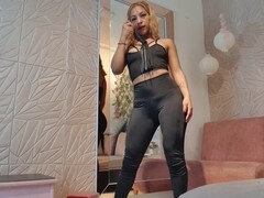 Amateur, Anal, Fait maison, Fille latino, Massage, Tatouage, Adolescente, Nénés