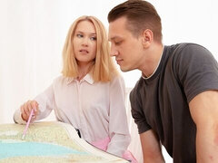 18, Veľký zadok, Veľké péro, Kuřba, Prirodzené prsia, Krátke vlasy, Teenka, Kozičky