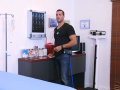 Blonde, Sucer une bite, Médecin, Seins naturels, Infirmière, Pov, Gicler, Plan cul à trois