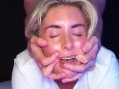 18 ans, Gros cul, Blonde, Sucer une bite, Faciale, Pov, Adolescente