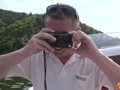 Cumizás, Kutya póz, Arcra élvezés, Ujjazás, Nyalás, Szabadban, Nézőpont, Nuni