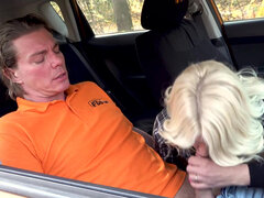 MILF Tiffany Rousso orgasms in the backseat