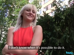 Amatoriale, Pompino, Da dietro, Sega, All'aperto, Punto di vista pov, Pubblico, Figa