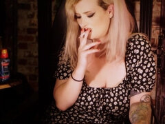 Britannica, Cfnm, Dominazione femminile, Piede fetish, Dominatrice, Schiavo, Fumando   smoking