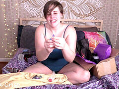 Store smukke kvinder, Buttet, Stor dildo, Legetøj