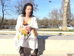 Gros cul, Gros seins, Sucer une bite, Plantureuse, Français, Hard, Adolescente, Plan cul à trois