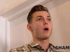 Pik sutte, Brunette, Bedstemor, Slikning, Ældre kvinde, Fisse, Kort hår, Strømper