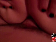 Amateur, Nana, Sucer une bite, Brunette brune, Seins naturels, Réalité, Plan cul à trois