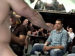 Amatör, Avsugning, Långt ner i halsen, Homosexuell, Handjobb, Party, Verklighet, Voyeur