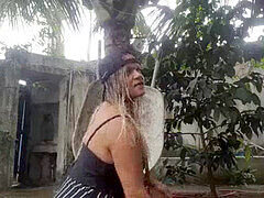 Ερασιτέχνης, Λατίνα, Λεσβία, Πραγματικότητα