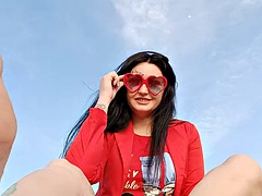 Plaża, Brunetka, Stopy, Fetysz stóp, Dojrzałe, Publiczny, Uwiedziony, Palenie