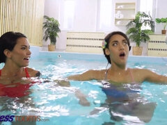 Avsugning, Ansikte sitter, Italiensk, Fitta, Rakad, Baddräkt, Tonåring, Trekant