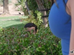 Culo grande, Tetas grandes, Estilo perrito, Corridas faciales, Jeans, Lamidas, Pov, Tatuaje