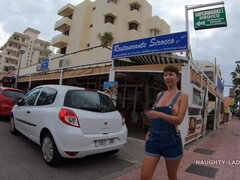 Tekintélyes didik, Gesztenyebarna, Kebles, Fétis, Kivillanó idomok, Természetes mellek, Orosz, Begyek