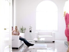 Μεγάλος πούτσος, Μελαχροινή, Βυζαρού, Ερωτικός, Μαλακία με το πόδι, Ώριμη γυναίκα, Τατουάζ, Τρίο