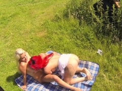 Blond, Hd, Lesbisch, Buiten, Openbaar, Roodharige vrouw