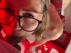 Американки, Блондинки, Минет, Семяизвержение, Сперма на лице, Подружка, Очки, Молоденькие