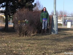 Gesztenyebarna, Ruhában, Poharak, Sarokkal való, Farmernadrág, Pisi szex, Leborotvált, Egyedül