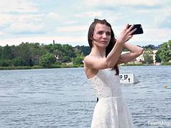 Anal, Brunette, Bukkake, Håndjob, Hårdt, Onani, Pov, Teenager