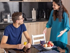 18 χρονον, Μεγάλος κώλος, Μεγάλος πούτσος, Πίπα, Μελαχροινή, Μουνί, Έφηβος, Βυζιά