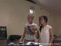 Universitet, Ex flickvän, Första gången, Blottande, Flickvän, Oskyldig, Naken, Offentlig