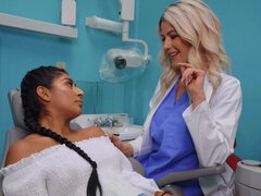 Latina Binky Beaz and Kit Mercer dentist have lesbian sex