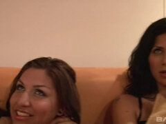 무대 뒤에서, 흑인, 금발의, 흑갈색 머리, 다른 인종간의, 라티나, 나이든, 문신