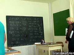 Arsch, Blondine, Geile alte tussi, Kehlenfick, Handjob, Milf, Mutti, Stiefmutter