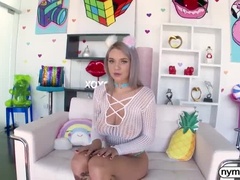 Monumentális dákó, Tekintélyes didik, Szőke, Kutya póz, Kőkemény, Természetes mellek, Leborotvált, Tini