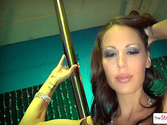 Bikini, Britské, Stříkání spermatu, Tvrdé kecy, Evropské, Na obličej, Honění, Podpatky