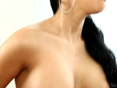 Veľké kozy, Brunetka, Vysokoškoláčka, Bábika, Lesbické, Piercing, Tetovanie