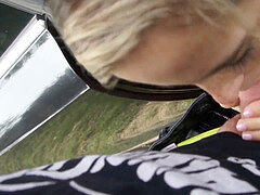 Любители, В машине, На природе, Крошечные, Чулки, Шлюха