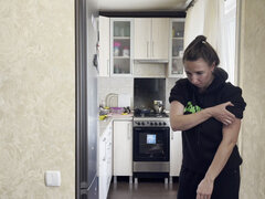 Amatőr, Gesztenyebarna, Fétis, Egyedül