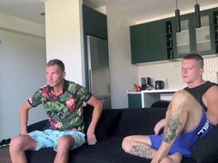 Stor kuk, Avsugning, Creampie, Grovt språk, Dubbelpenetrering, Fyrkant, Hd, Fitta