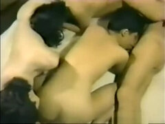 アジア人, 美女, フェラチオ, 中出し, イく瞬間, グループ, ハードコア, 日本人