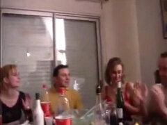 Любители, Большие сиськи, Сперма во рту, Семяизвержение, Француженки, Зрелые, Втроем, Сиськи