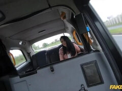 Amatør, Stor røv, Store bryster, Pik sutte, Brunette, Hårdt, Naturlig, Hård sex