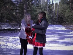 Velika rit, Velike joške, Rjavolaska, Lezbijke, Zrela, Milf, Najstnice, Trojček