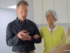 Zwart, Blond, Zwart, Interraciaal, Lesbisch, Moeder die ik wil neuken, Rijden, Trio