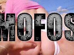 Stor kuk, Stora tuttar, Brunett, Hardcore, Hd, Fitta, Skriker, Rakad