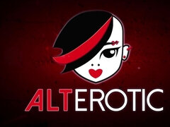 Μωρό, Μεγάλος κώλος, Μεγάλος πούτσος, Μεγάλα βυζιά, Πίπα, Ζευγάρι, Τατουάζ, Βυζιά