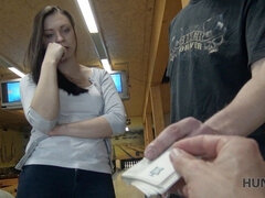 18, Amatööri, Ruskeahiuksinen, Aisankannattaja, Hd, Näkökulma pov, Julkinen, Teini