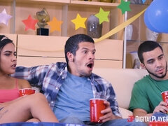 Stora tuttar, Avsugning, Otrohet, Dotter, Hd, Kök, Milf