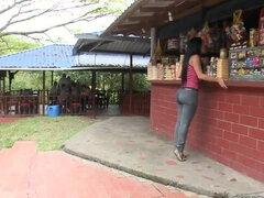 Braunhaarige, Latina, Im freien