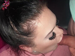 Badeværelse, Pik sutte, Brunette, Buttet, Kondom, Komme i munden, Hd, Bad