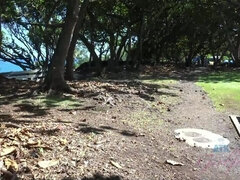 Brunetka, Palcówka, Dziewczyna, Całować, Orgazm, Punkt widzenia, Publiczny, Cipka