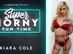 Blonde, Béant, Branlette thaïlandaise, Masturbation, Solo, Tatouage, Jouets, Webcam