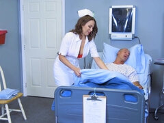 Store bryster, Brunette, Pik, Doktor, Sygeplejerske, Pov, Trekant, Uniform