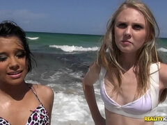 Rumpa, Bikini, Blondin, Brunett, Ansiktsbehandling, Slick, Utomhus, Tuttar